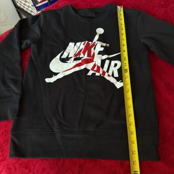 NEW Nike Air Jordan Boys Youth Medium 10-12 pullover Crewneck Black - Picture 4 of 7